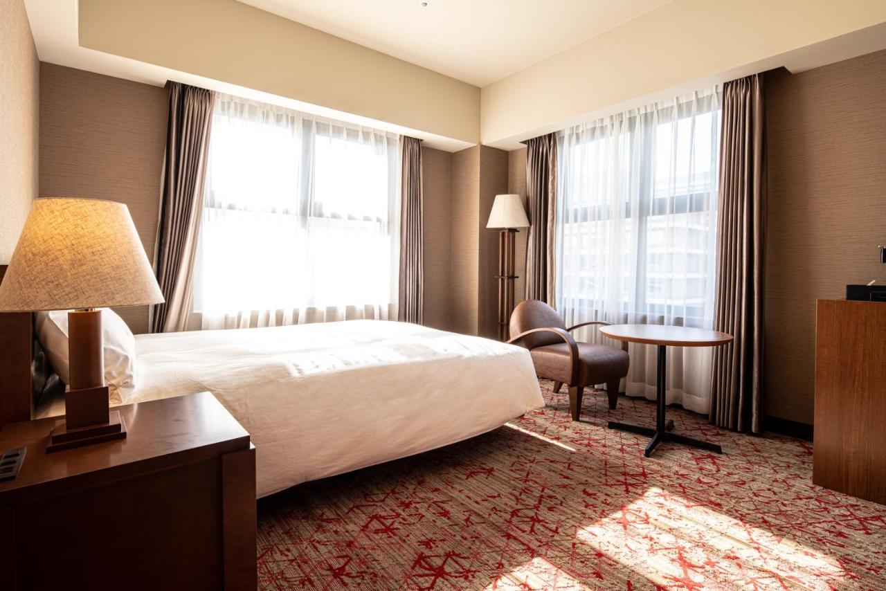 The Basics Fukuoka Hotel Fukuoka  Bagian luar foto