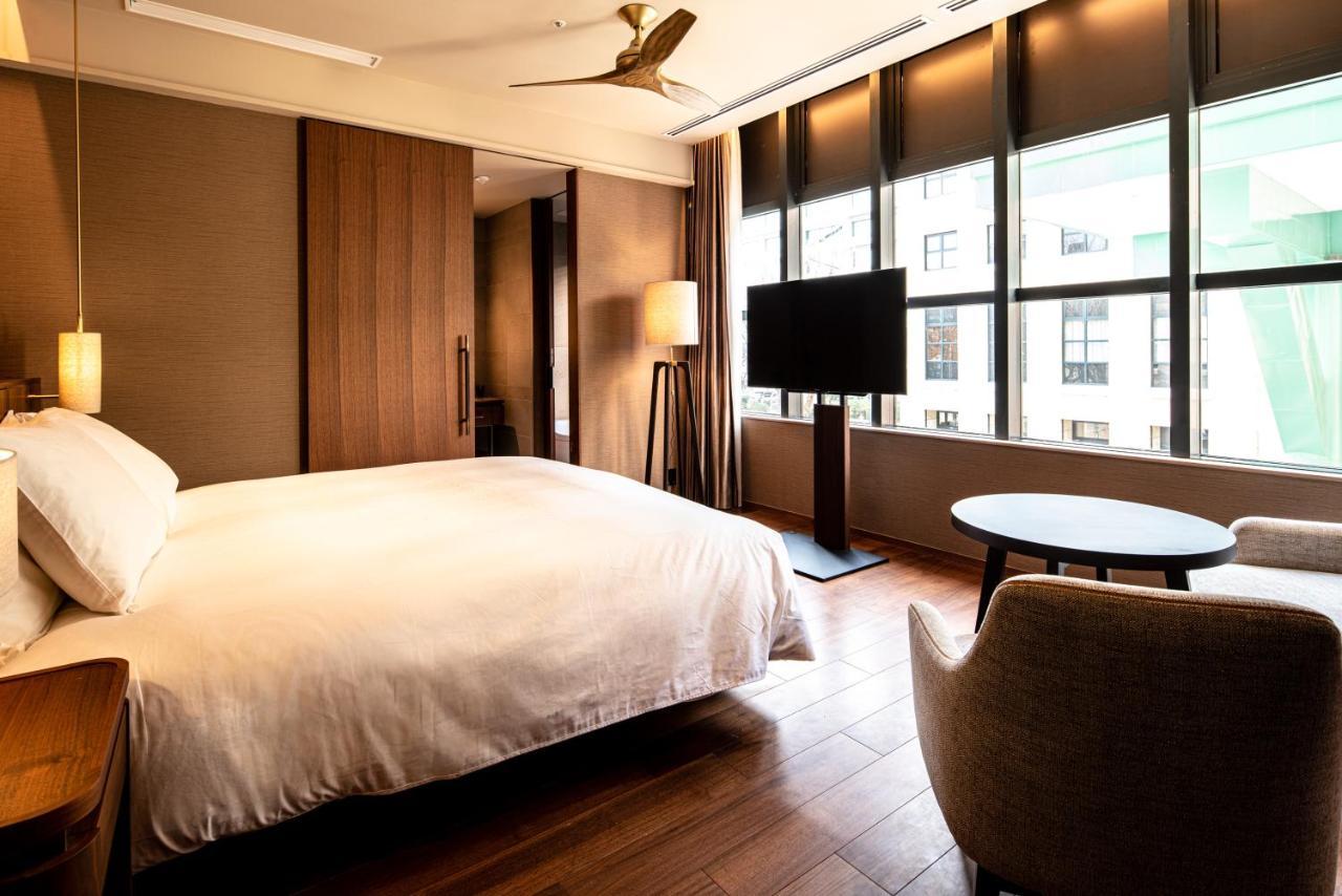 The Basics Fukuoka Hotel Fukuoka  Bagian luar foto