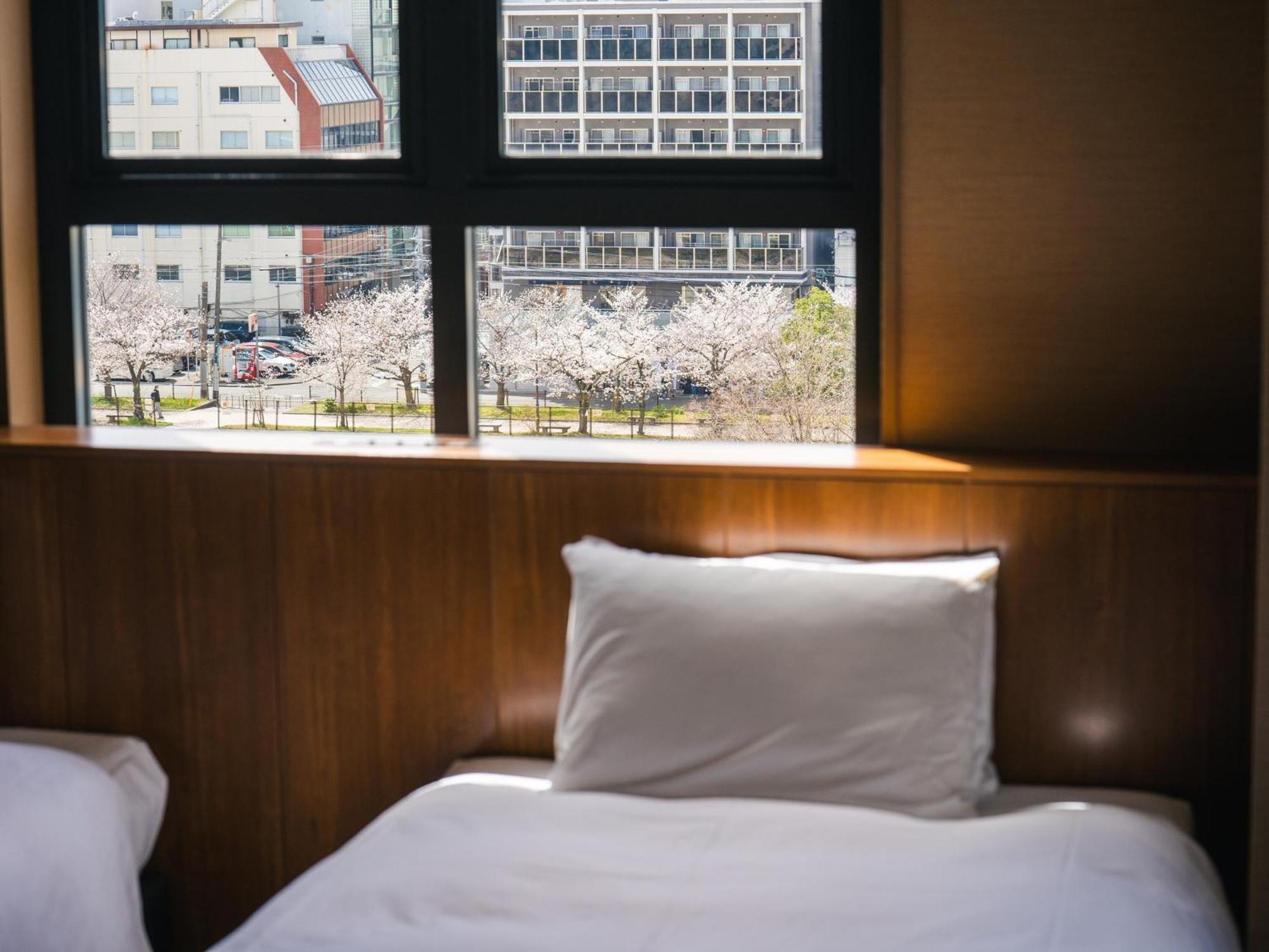 The Basics Fukuoka Hotel Fukuoka  Bagian luar foto