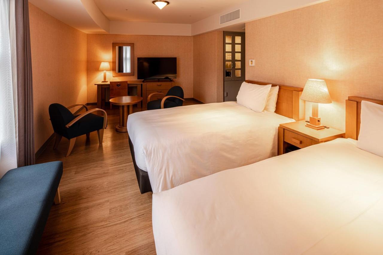 The Basics Fukuoka Hotel Fukuoka  Bagian luar foto
